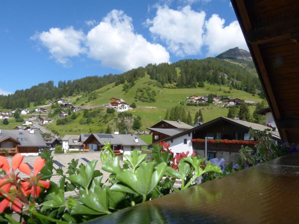 Cesa Paula Lägenhet Selva di Val Gardena Exteriör bild
